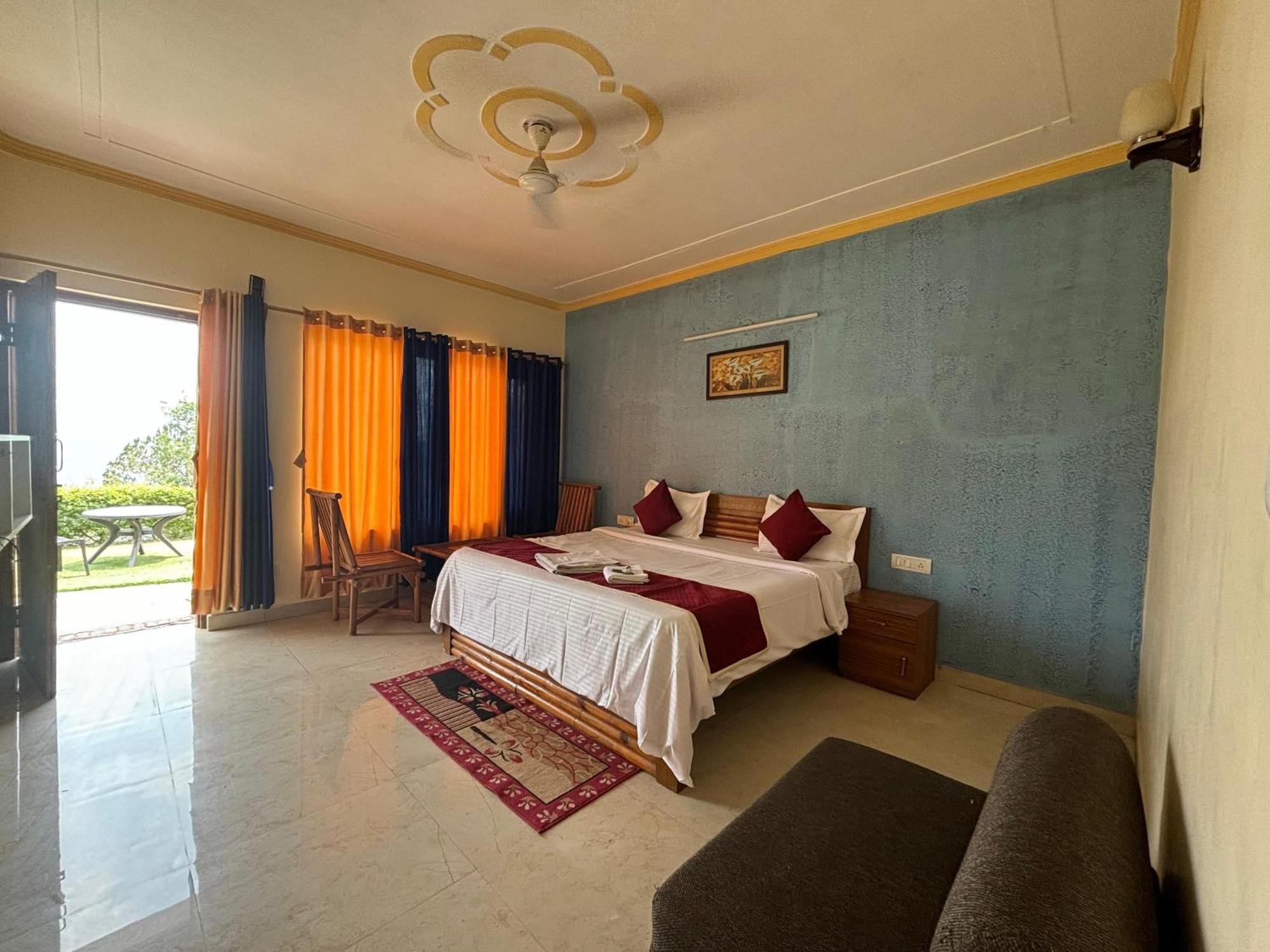 Pragati Resort & Restaurant- Eden Of Kumaon Bhowali Exterior photo
