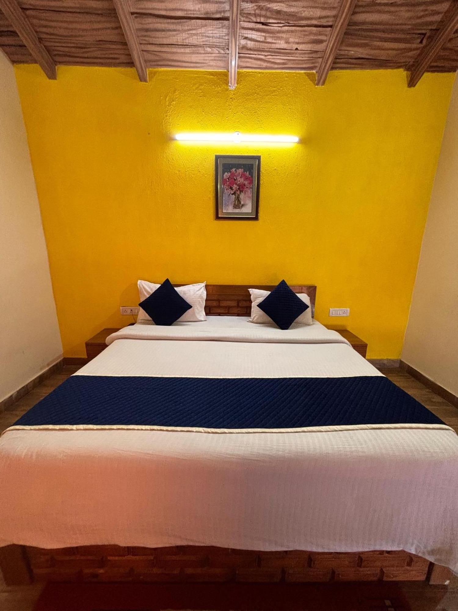Pragati Resort & Restaurant- Eden Of Kumaon Bhowali Exterior photo